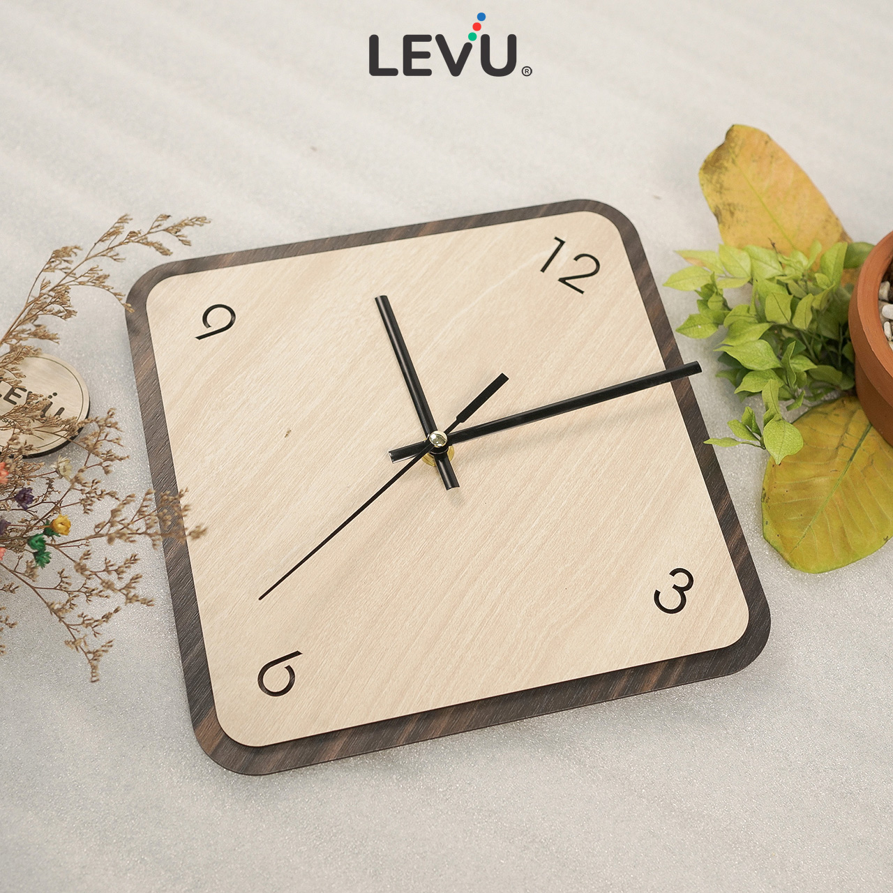 Đồng Hồ Treo Tường độc lạ LEVU DH08 phong cách Châu Âu