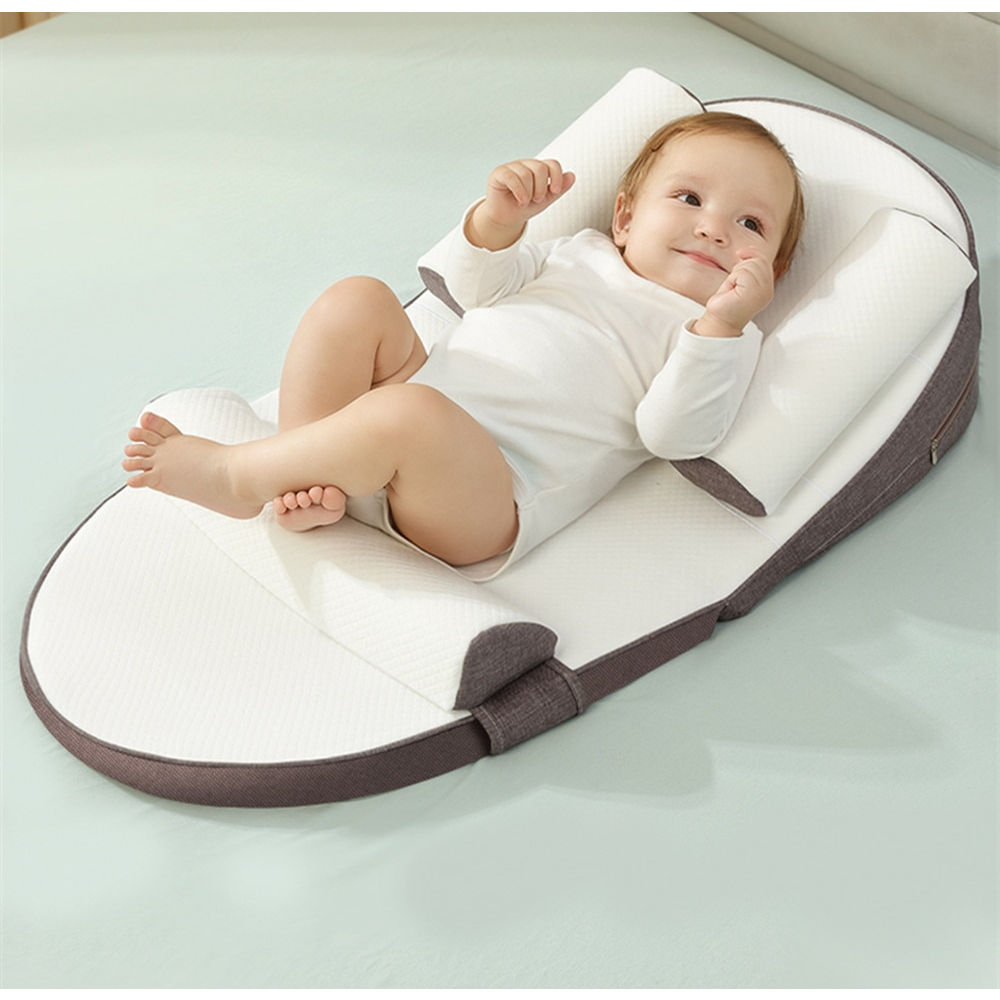 Gối nệm chống trào cho bé gấp gọn Baby Nest Infant Anti Spitting Milk Slope Pad Feed