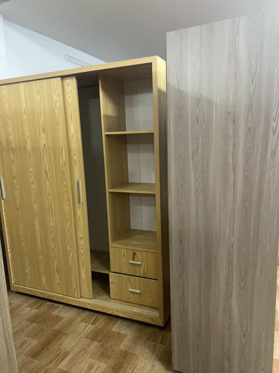 Tủ quần áo gỗ MDF Melamine cửa lùa 1M8