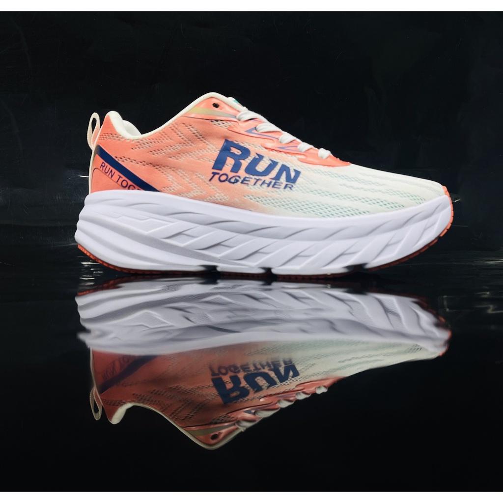 Giày thể thao chạy bộ Run Together công nghệ gắn chip thông minh - Giày sneaker màu cam đế cao