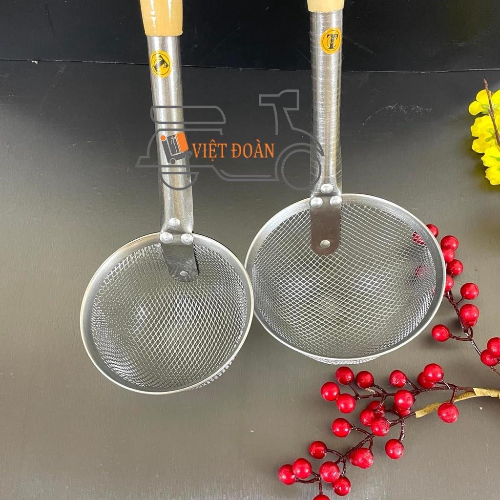 Vợt TRỤNG HỦ TIẾU, MÌ INOX, cán gỗ, có móc treo tiện dụng NHIỀU SIZE- Dụng cụ nấu ăn, nhà bếp