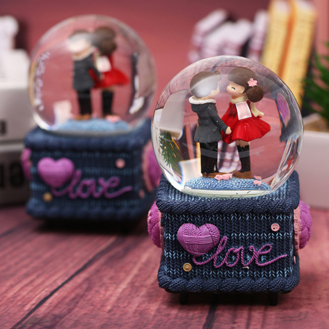 Hộp nhạc quả cầu cặp tình nhân