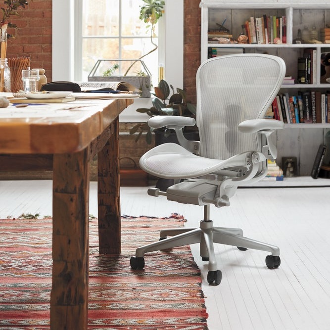 Ghế lưới văn phòng ergonomic Herman Miller Aeron