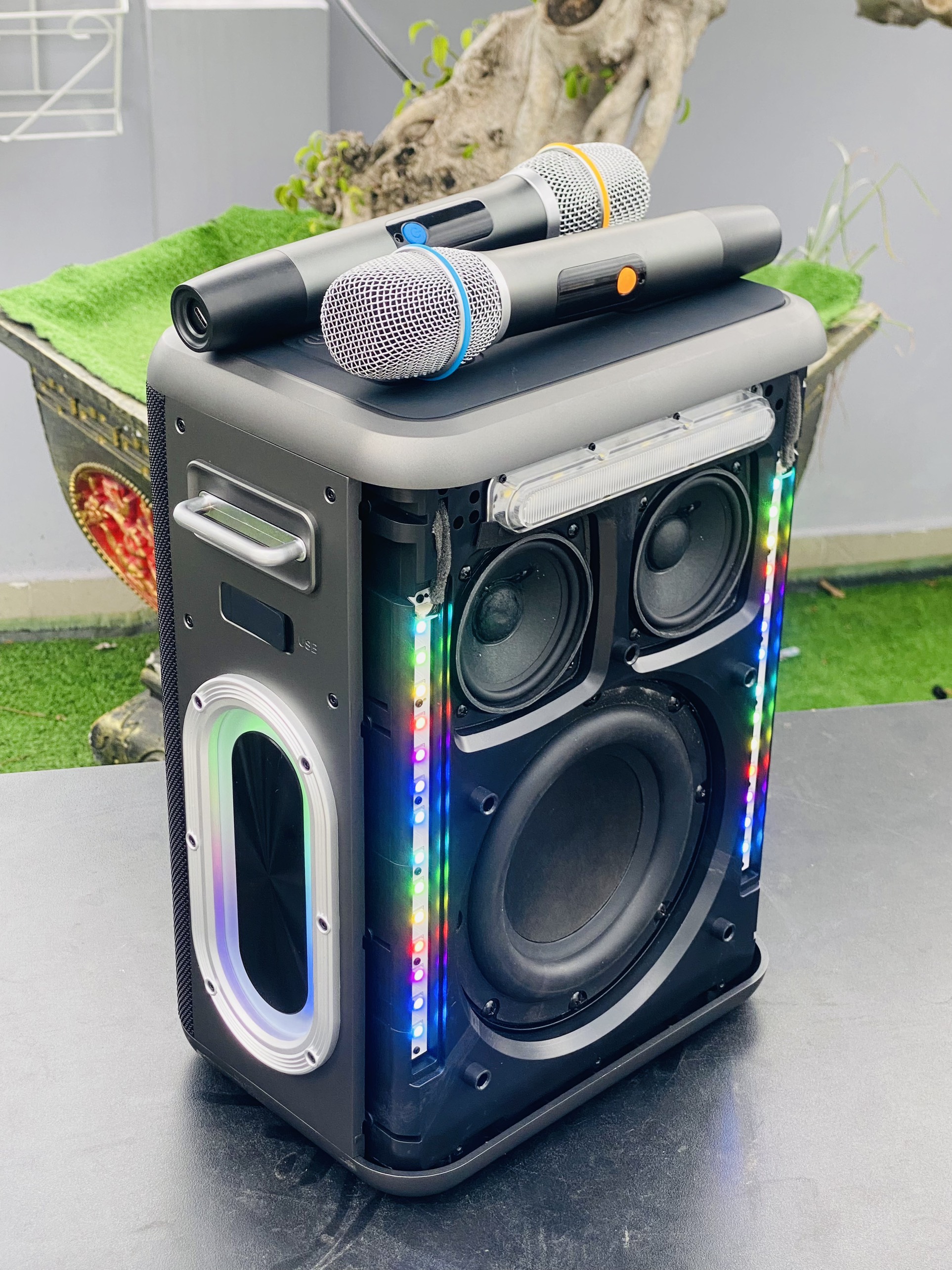 Loa Xách Tay Bluetooth 5.3 MTMAX X69 Pro, Công Suất 300W Mạnh Mẽ, Cho Âm Thanh Sống Động, Chân Thật, Tích Hợp Công Nghệ Chống Nước IPX6, DSP Cho Âm Thanh Chuẩn, Thích Hợp Giải Trí Gia Đình, Hàng Chính Hãng