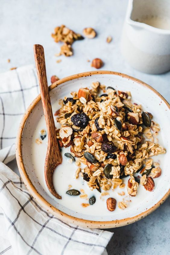 Ngũ cốc trái cây ăn kiêng Granola Fruity berry 350gr dan.d.pak,công nghệ châu âu,không chất bảo quản
