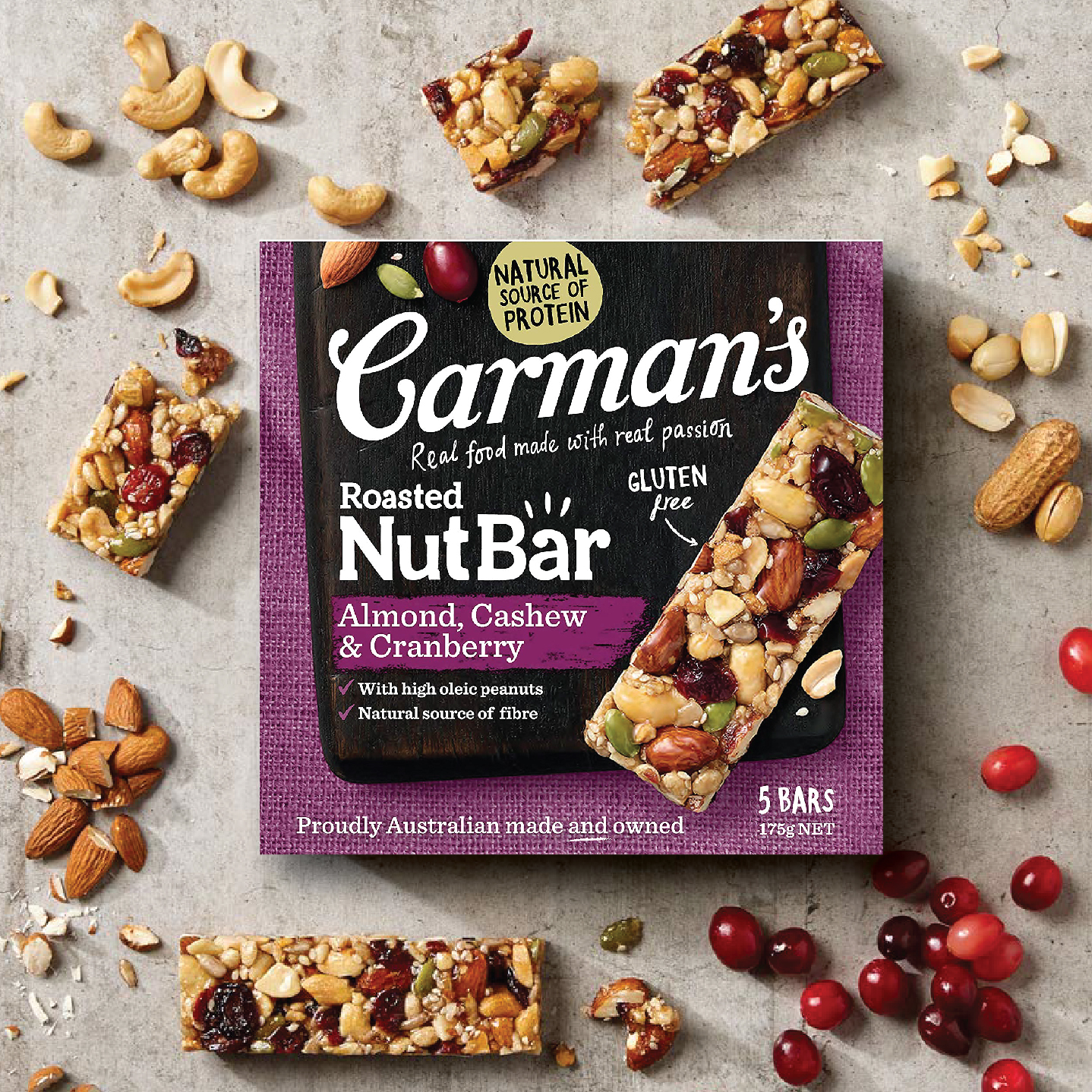 Thanh Hạt Carman's Nut Bar Hạnh Nhân, Hạt Điều, Nam Việt Quất - 175g