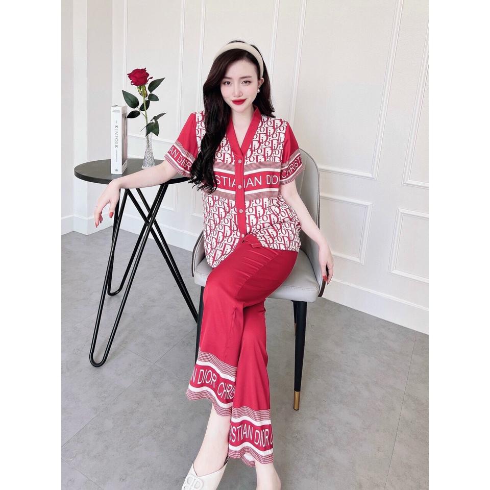 Bộ kiểu nữ dài cổ V