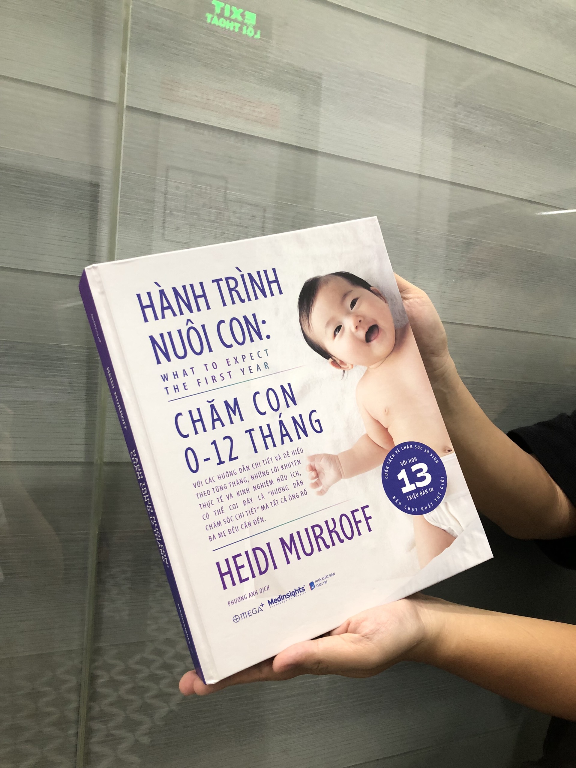 Combo Hành Trình Nuôi Con: Mang Thai + Chăm Con 0 -12 Tháng (Heidi Murkoff) - Omega Plus