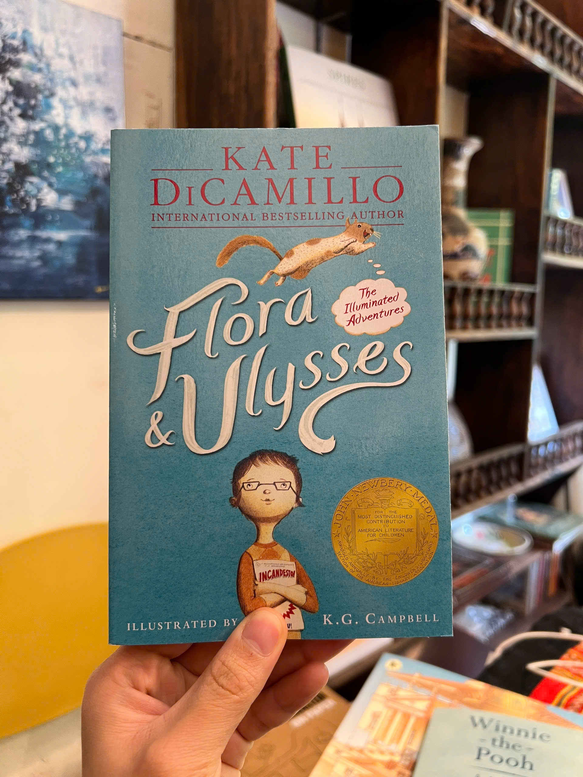 Sách - Flora and Ulysses by Kate DiCamillo | Childrens Novel/ Fantasy/ Ngoại văn Thiếu nhi Nhập khẩu