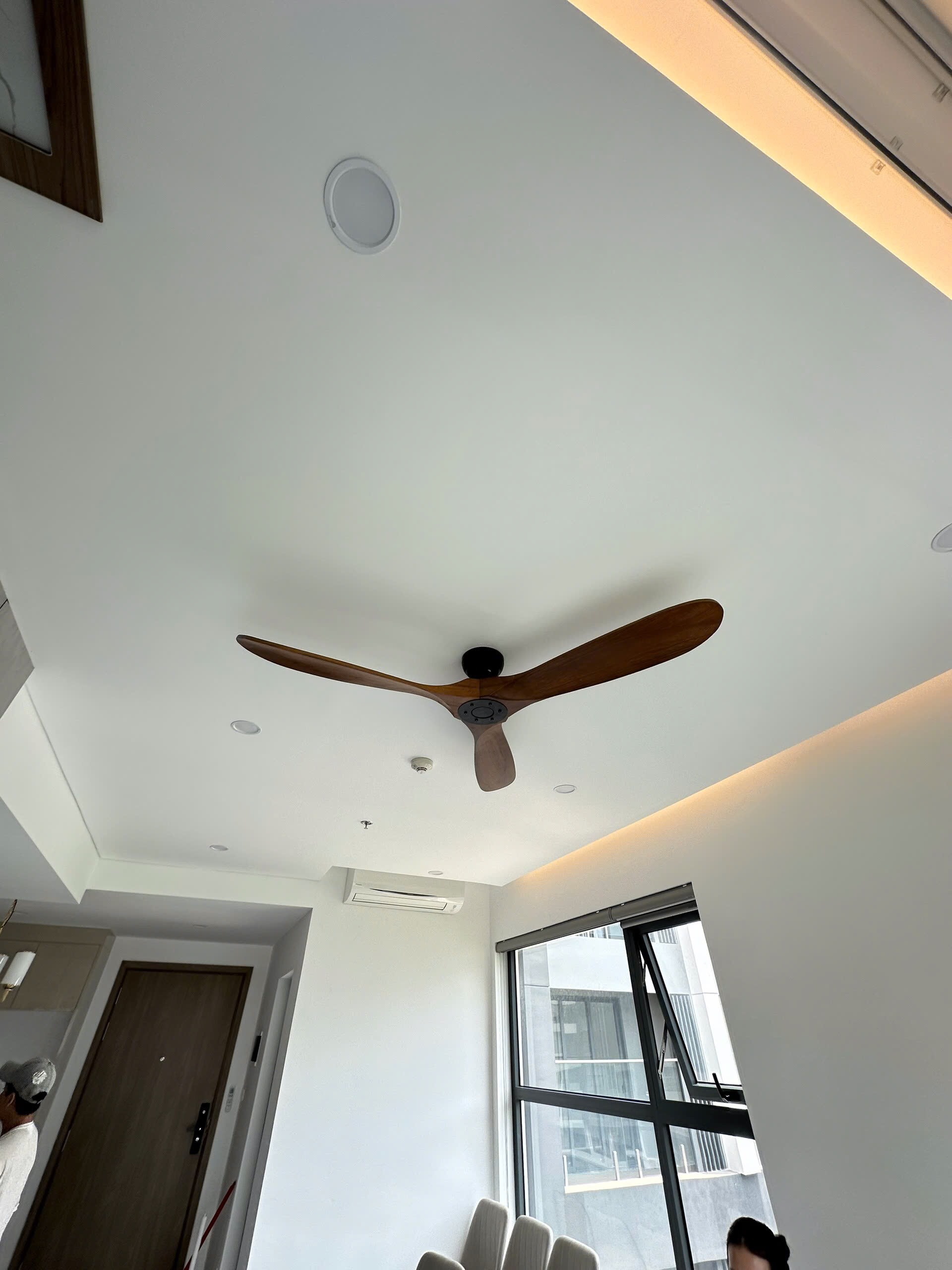 Quạt Trần 3 Cánh Gỗ 355 Decor QT6004 (Kèm remote điều khiển từ xa) - Hàng nhập khẩu