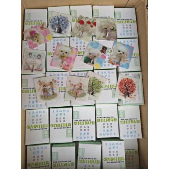 Móc dán tường siêu dính