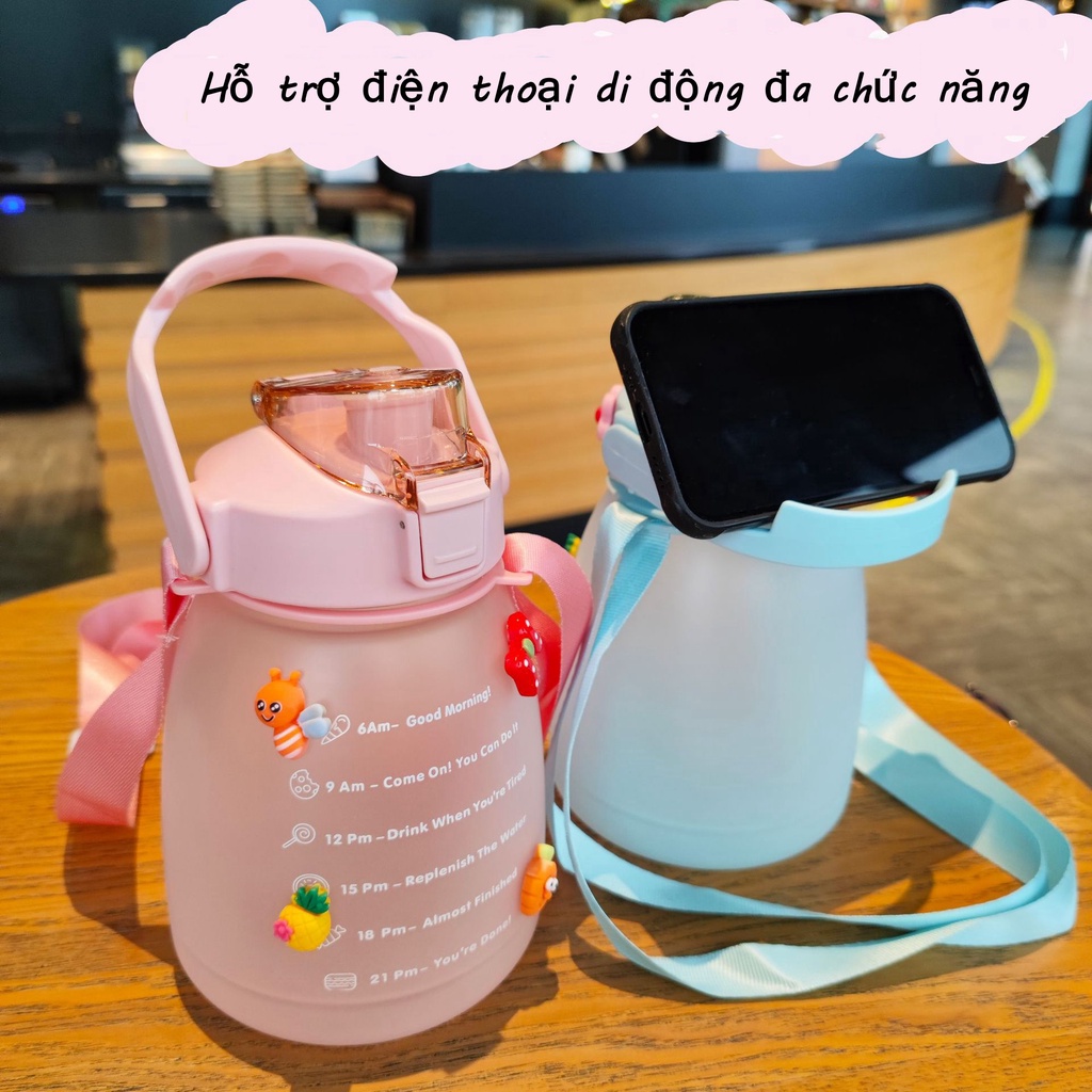 Bình Đựng Nước Cute Chia Vạch Nhắc Giờ Uống Nước Có Dây Đeo 1300ml Hàng Loại 1 - Chính Hãng 