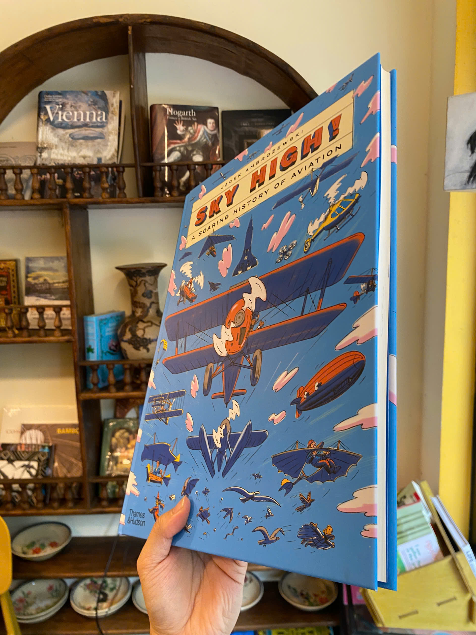Sách - Sky High!: A Soaring History of Aviation by Jacek Ambrozewski | Science / Children Book