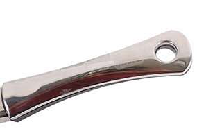 Tay cầm làm từ inox chịu lực và cách nhiệt đảm bảo an toàn khi sử dụng
