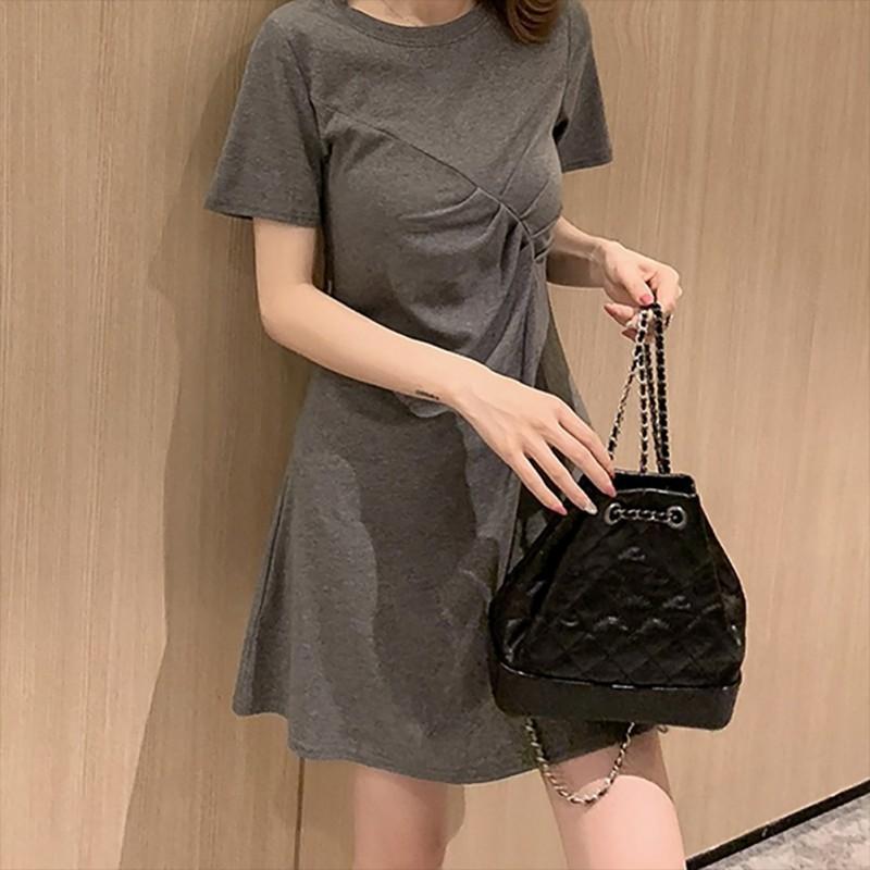 Đầm cổ tròn màu trơn thiết kế thanh lịch