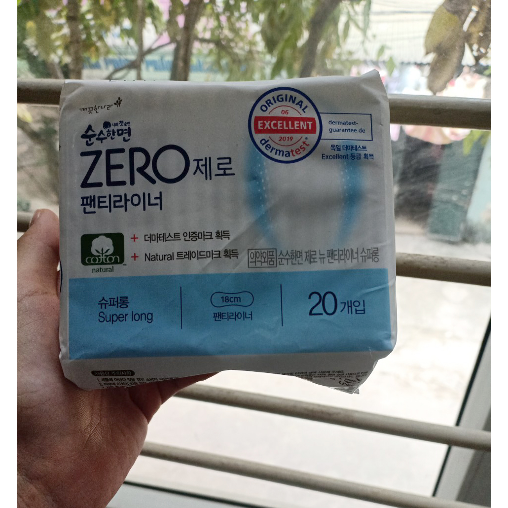 Băng vệ sinh hàng ngày siêu thấm hút KleanNara Zero Hàn Quốc (18cmx20 miếng) tặng kèm móc khóa