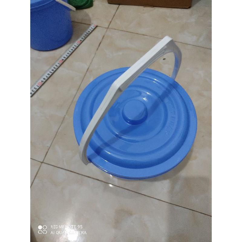 Xô nắp nhựa có tay xách