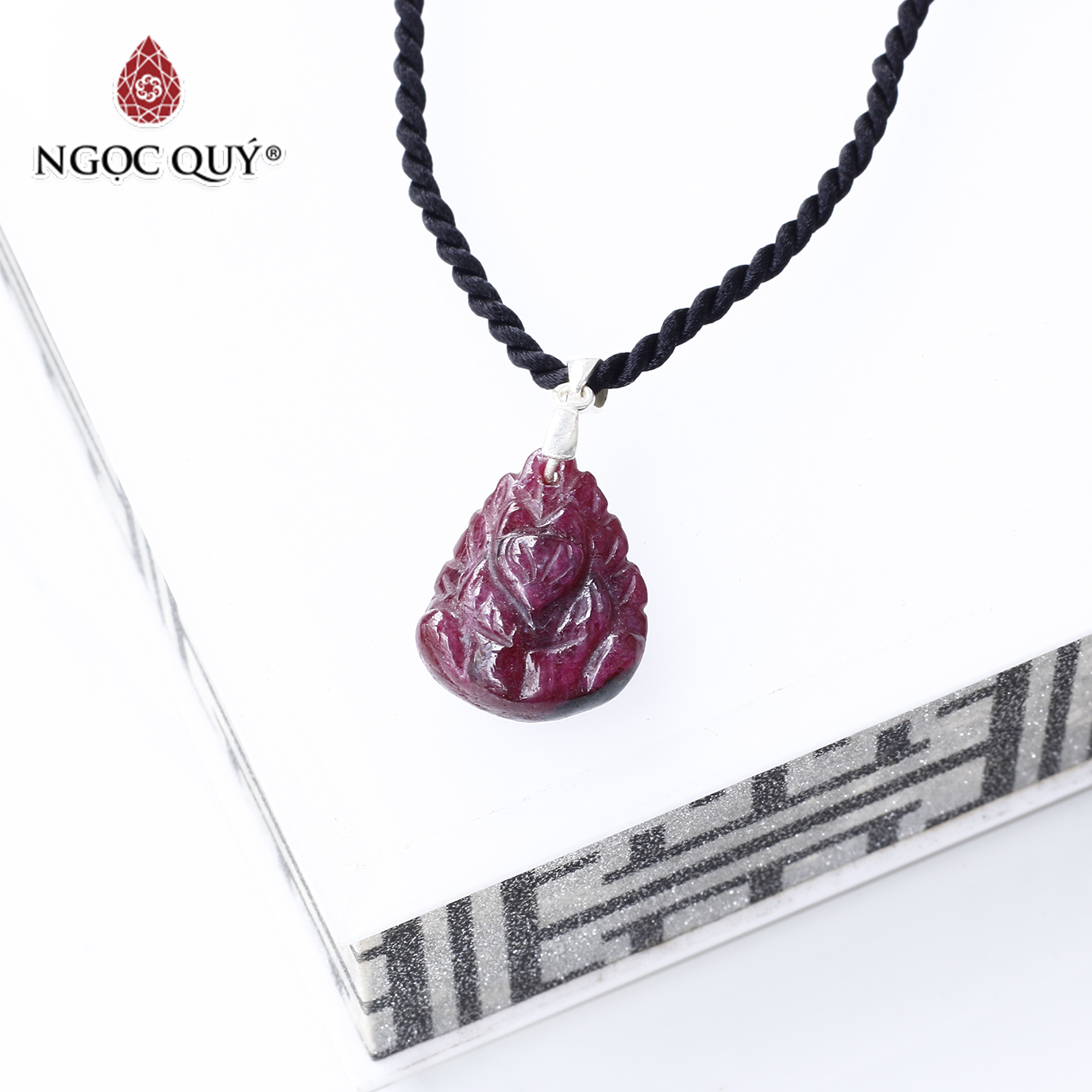 Mặt dây chuyền nữ hoàng hồ ly chúa 9 đuôi ruby nam phi mệnh hỏa, thổ - Ngọc Quý Gemstones