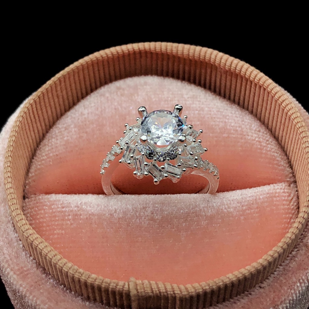 Nhẫn Nữ Đính Đá Chính Hãng Bạc Hiểu Minh NU502