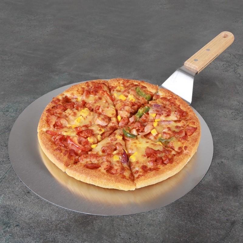 Xẻng xúc bánh pizza