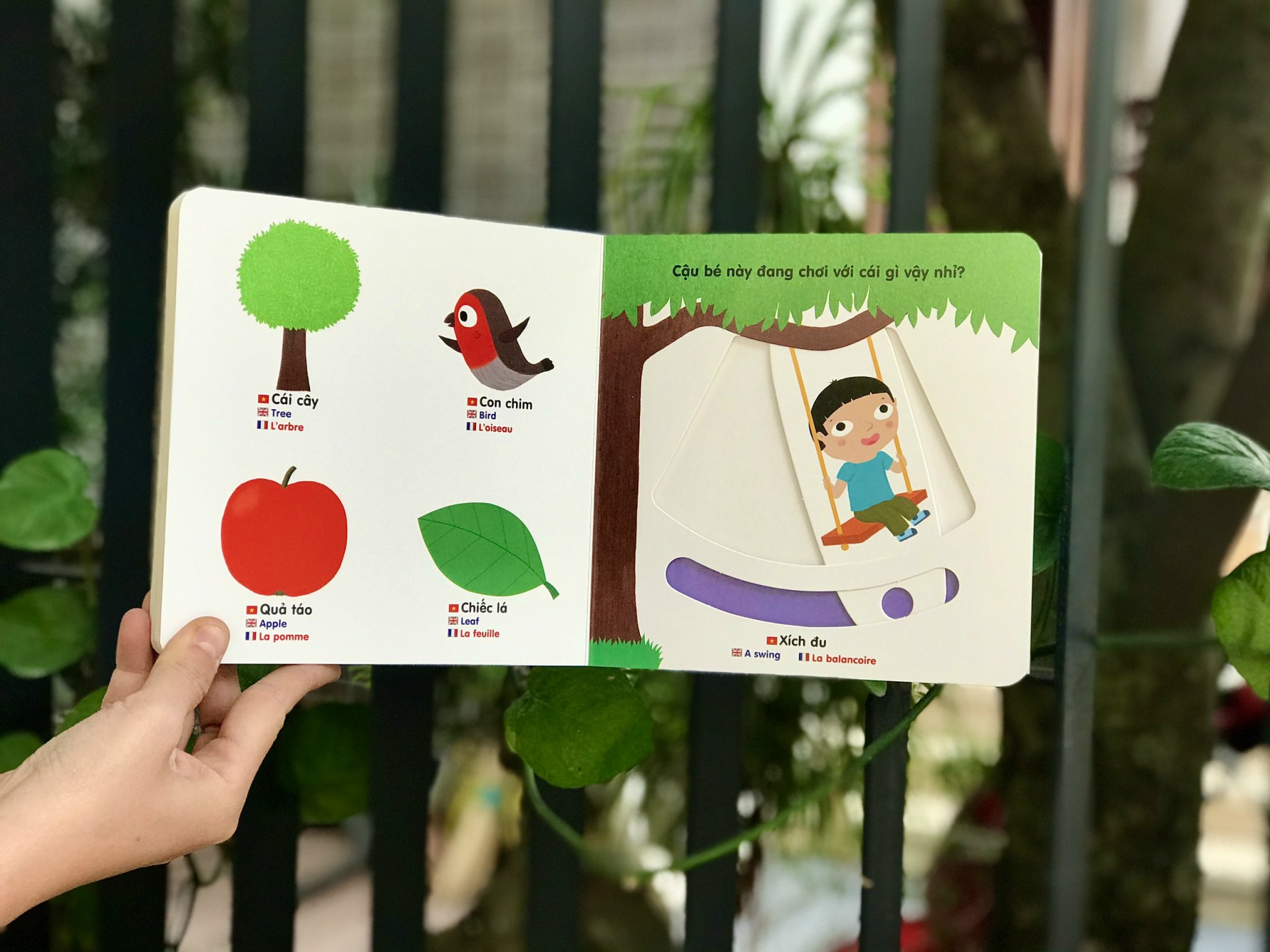 Sách tương tác chuyển động thông minh đa ngữ Việt - Anh - Pháp - Đinh Tị - Mộc Nhiên