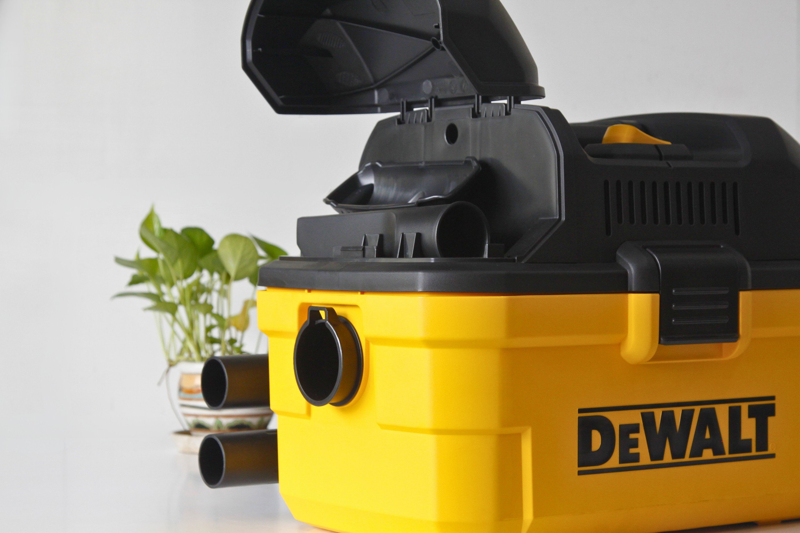 Máy hút bụi Công nghiệp 3 chức năng 15L Dewalt DXV15T 1.8HP - Hàng chính hãng