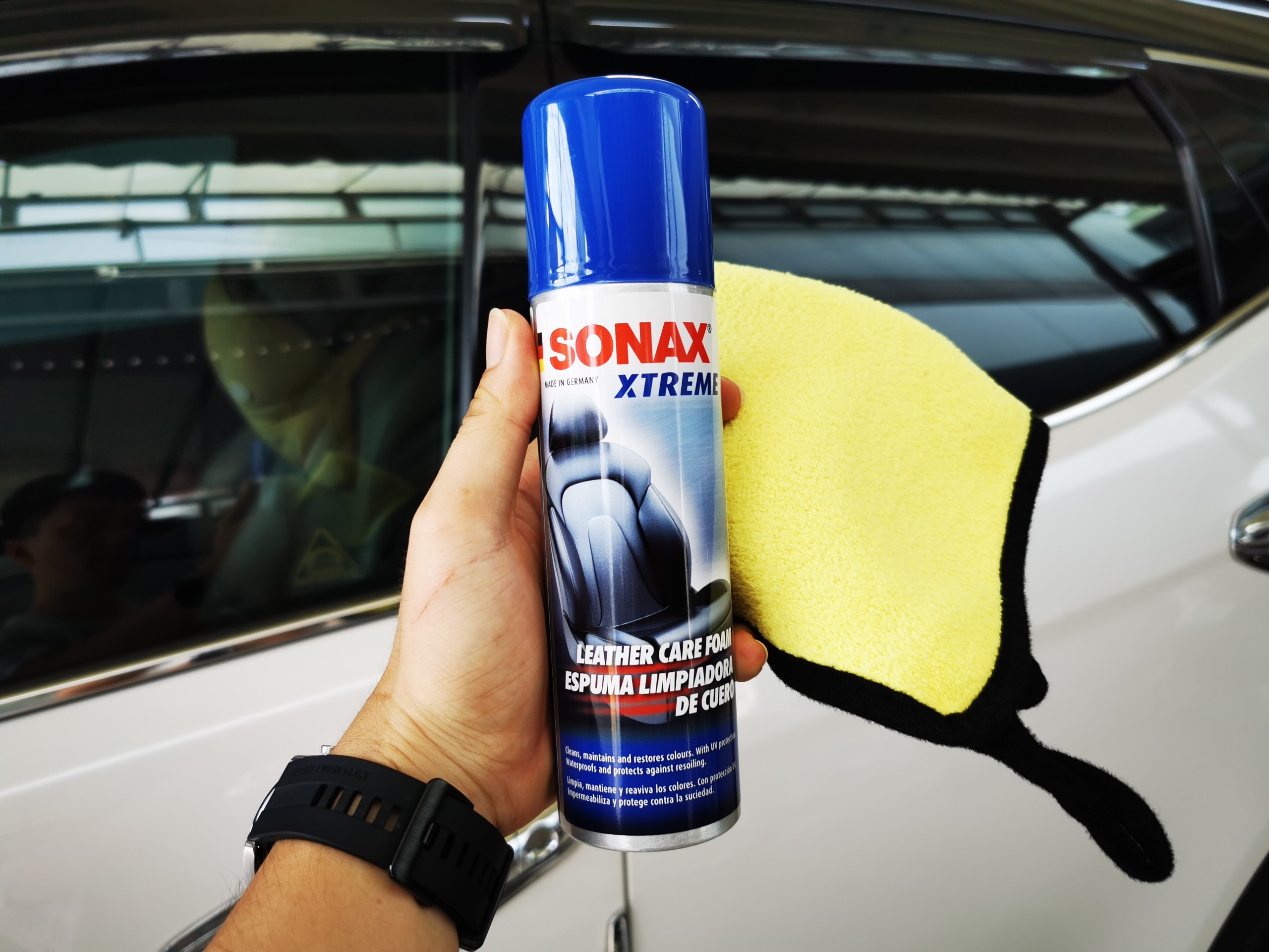 Chai Xịt Dưỡng Da Dạng Bọt Công Nghệ Nano Sonax Xtreme Leather Care Foam Nano Pro 289100 Tặng Khăn