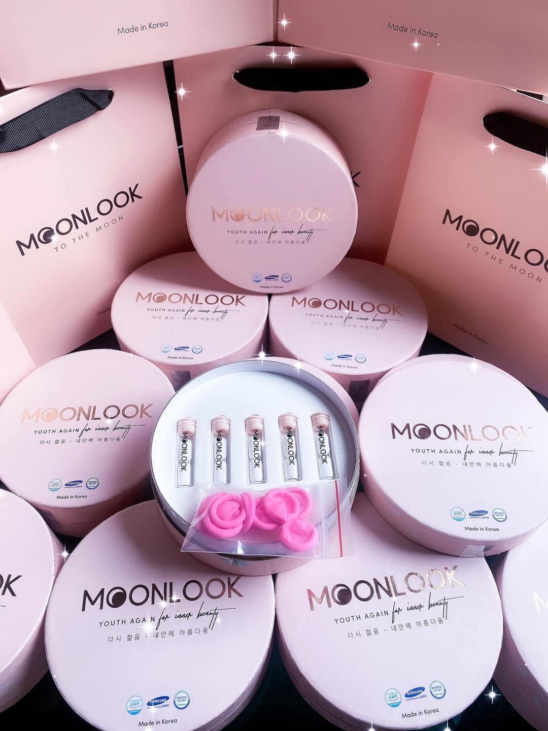 Viên đặt ngọc tình yêu Moonlook làm hồng se khít cô bé