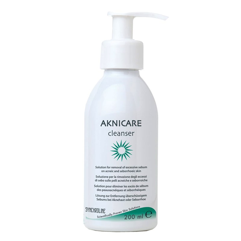 Sữa rửa mặt cho da dầu mụn Aknicare Cleanser 200ml