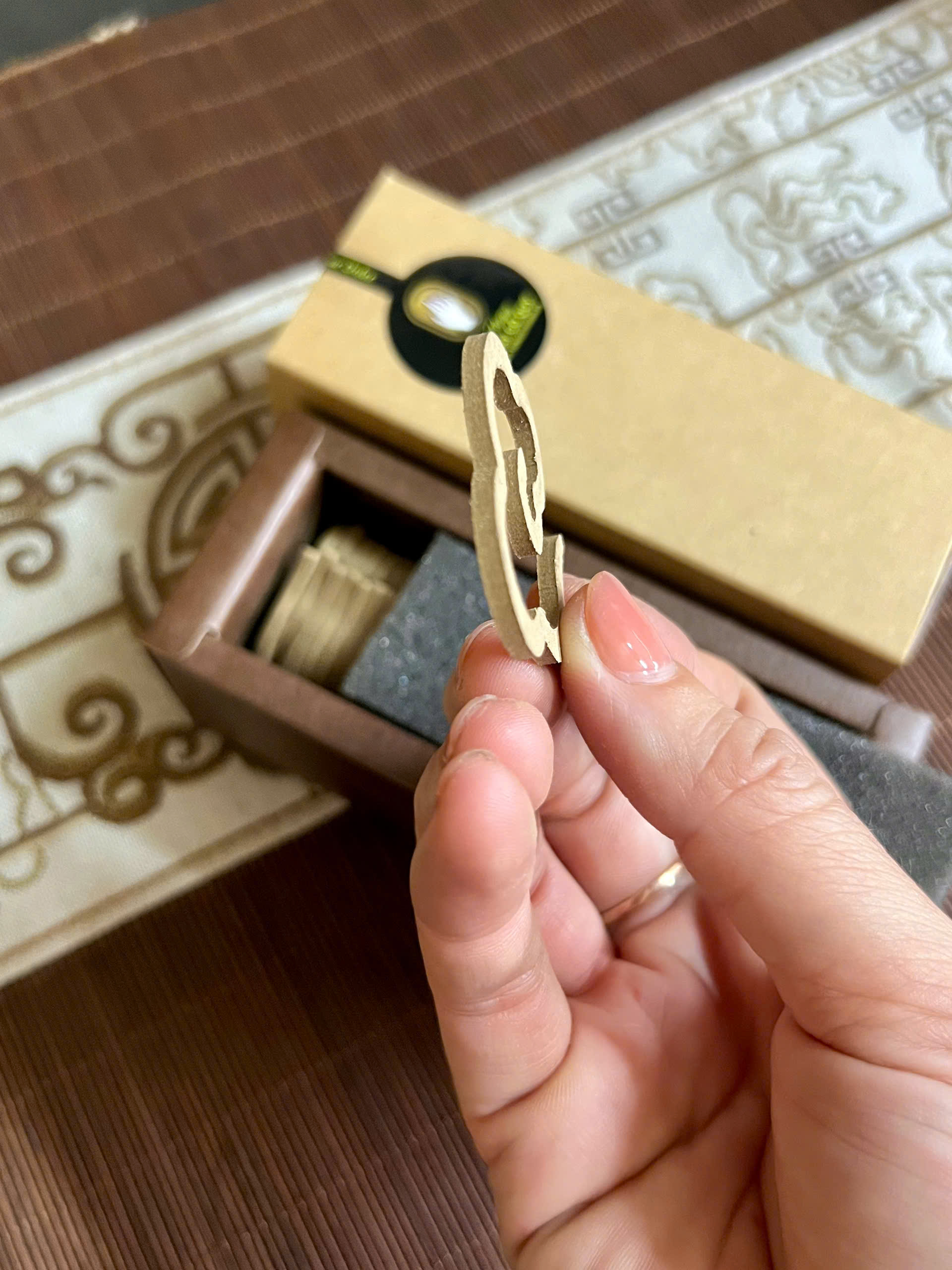 Nhang trầm cao cấp VÂN MÂY dùng để tiếp khách, tự thưởng thức, thiền trà, trà đạo