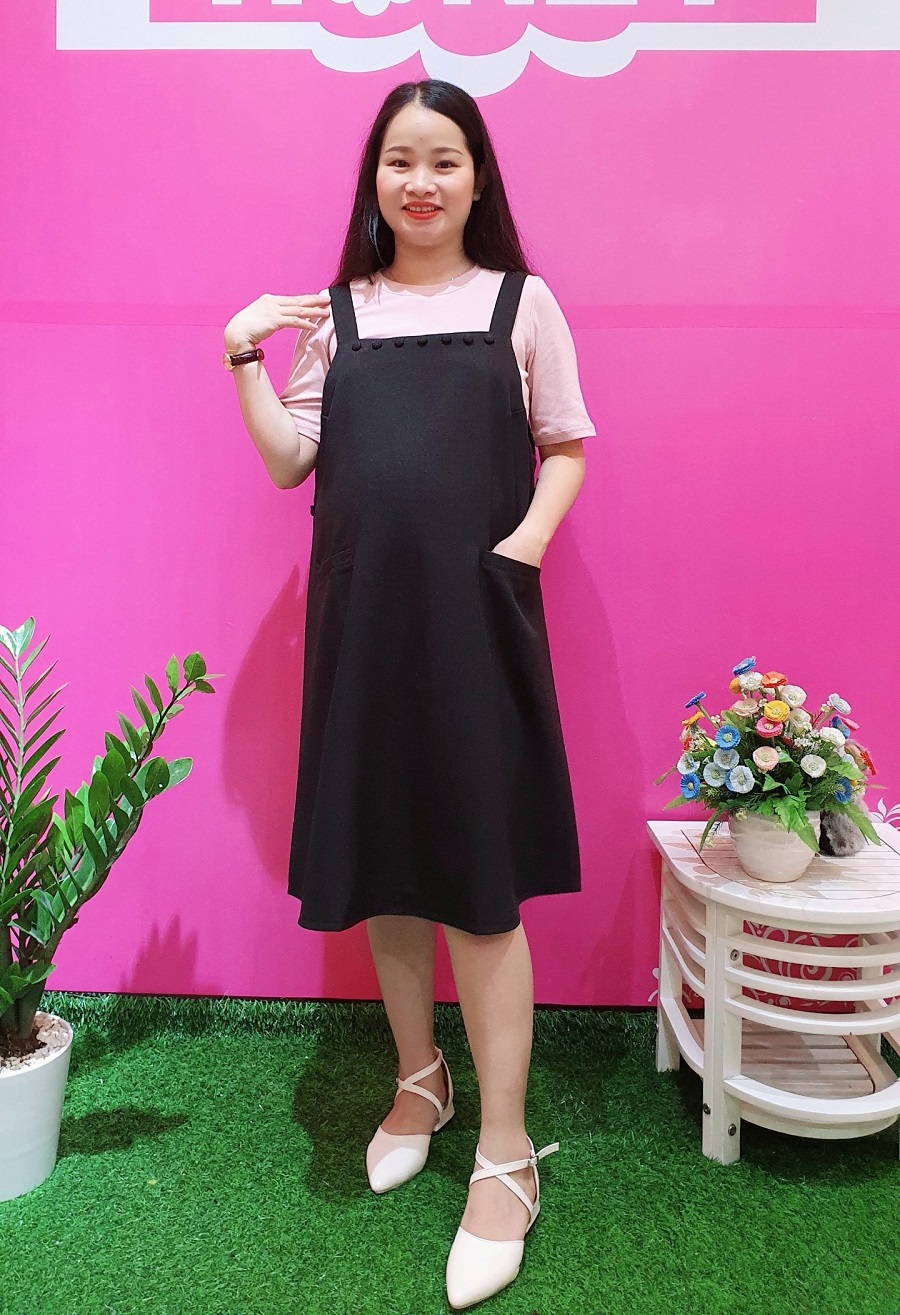 Yếm bầu vải thô cổ vuông nút bọc