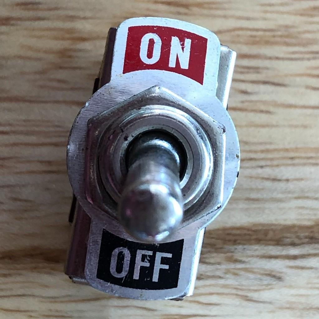Công tắc ON-OFF 2 chân và ON-OFF-ON 6 chân loại tốt # phụ tùng thay thế