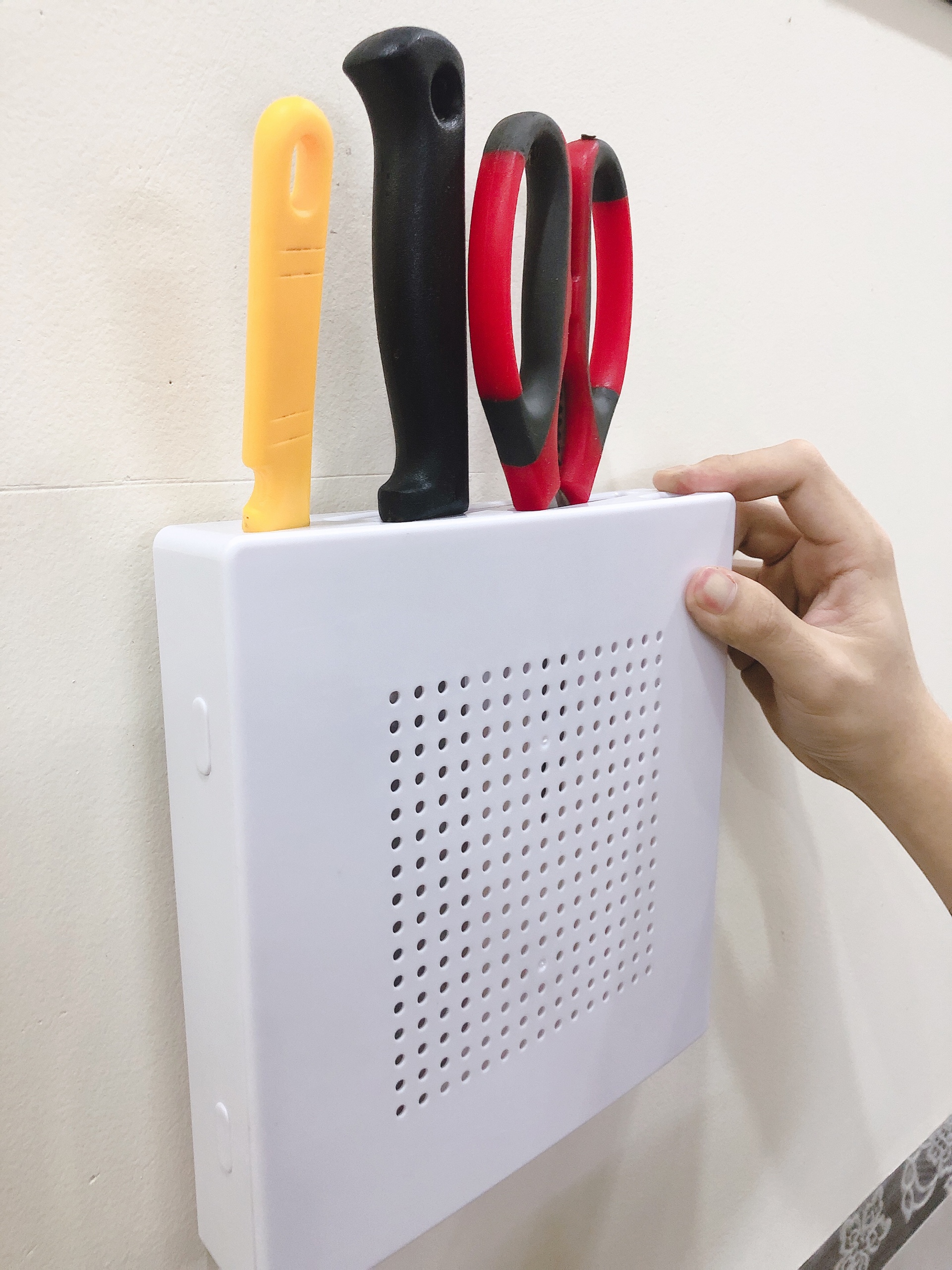 Kệ dán tường đựng dao kéo 3 ngăn - giao ngẫu nhiên - 1 cái