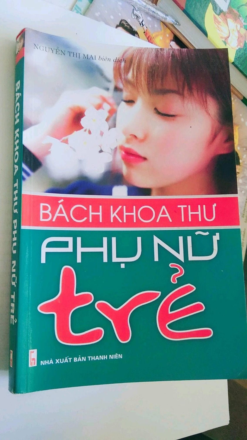 Sách - Bách Khoa Thư Phụ Nữ Trẻ