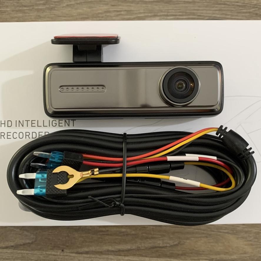 Camera hành trình ONTEKCO V8 ,xem qua điện thoại ,kết nối màn android chất lượng Phân giải 2304x1296
