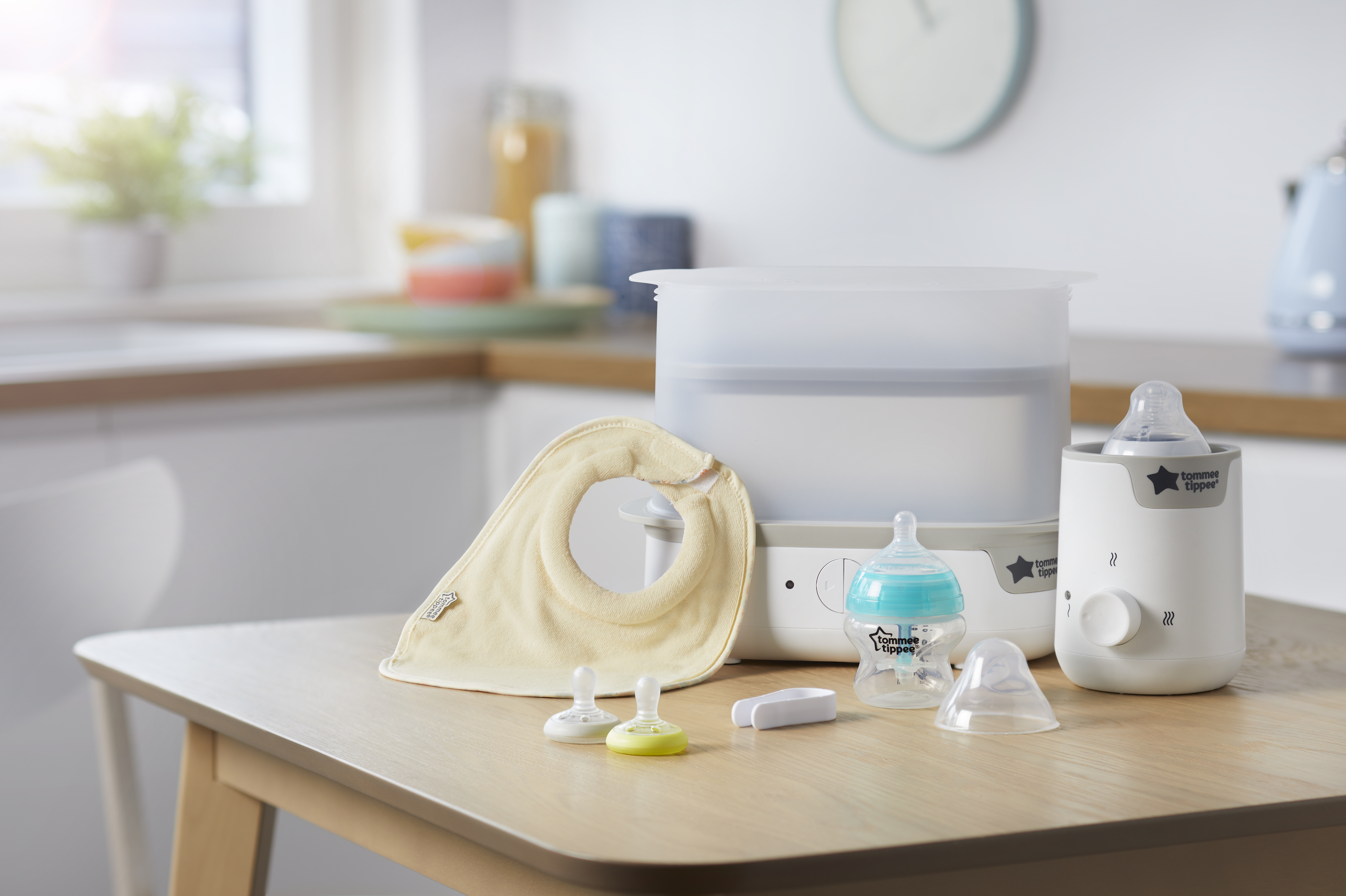 Máy hâm sữa và thức ăn cho bé Tommee Tippee Easi-Warm