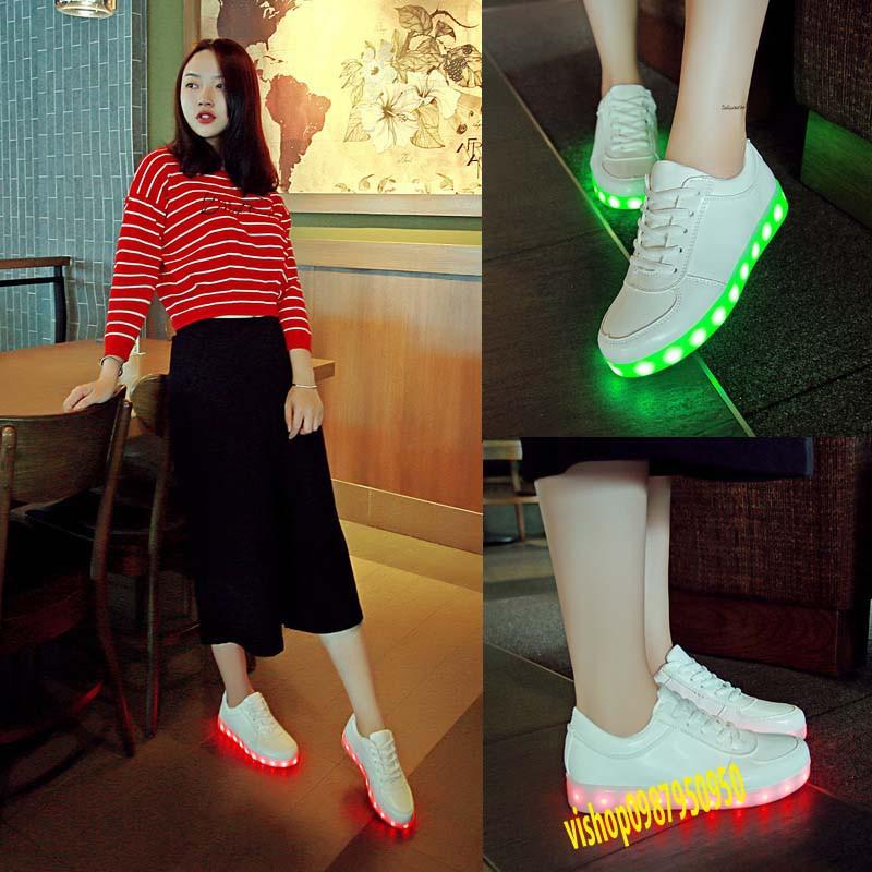 Giày Phát Sáng Trắng Đèn Led 7 Màu- 8 CHẾ ĐỘ SÁNG chống nước chống va đập _hàng bao đẹp