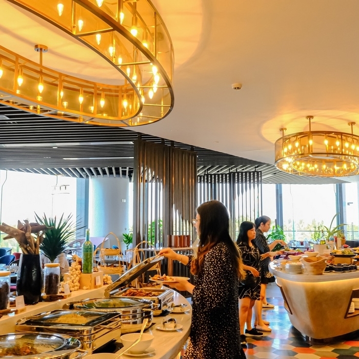 Radisson Hotel 5* Đà Nẵng - Đối Diện Biển, Buffet Sáng, Hồ Bơi Vô Cực, Vị Trí Đẹp, Khách Sạn Mới