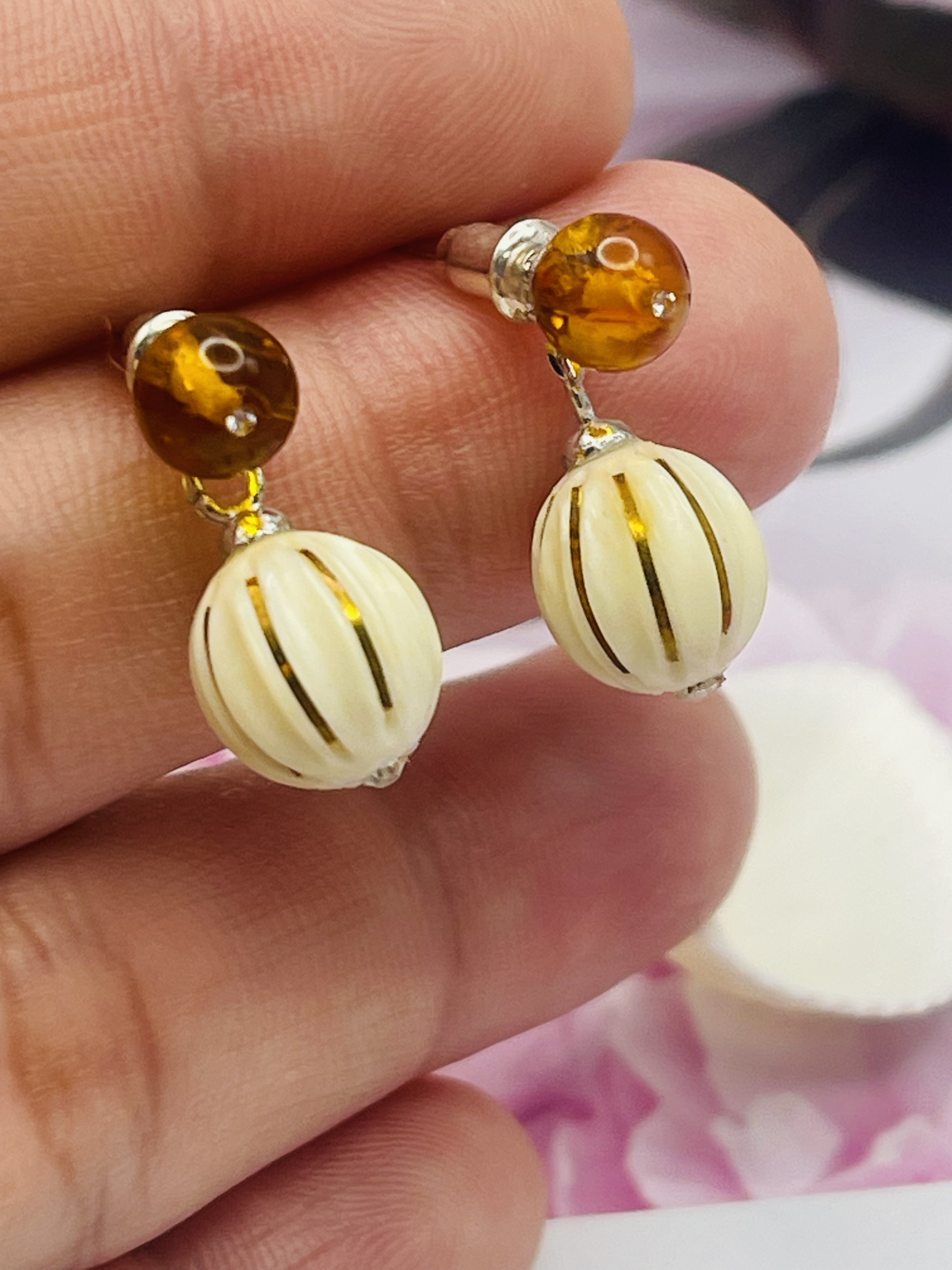 Hoa tai Bạc 925 xi Kim phối Ngờ và Hổ Phách