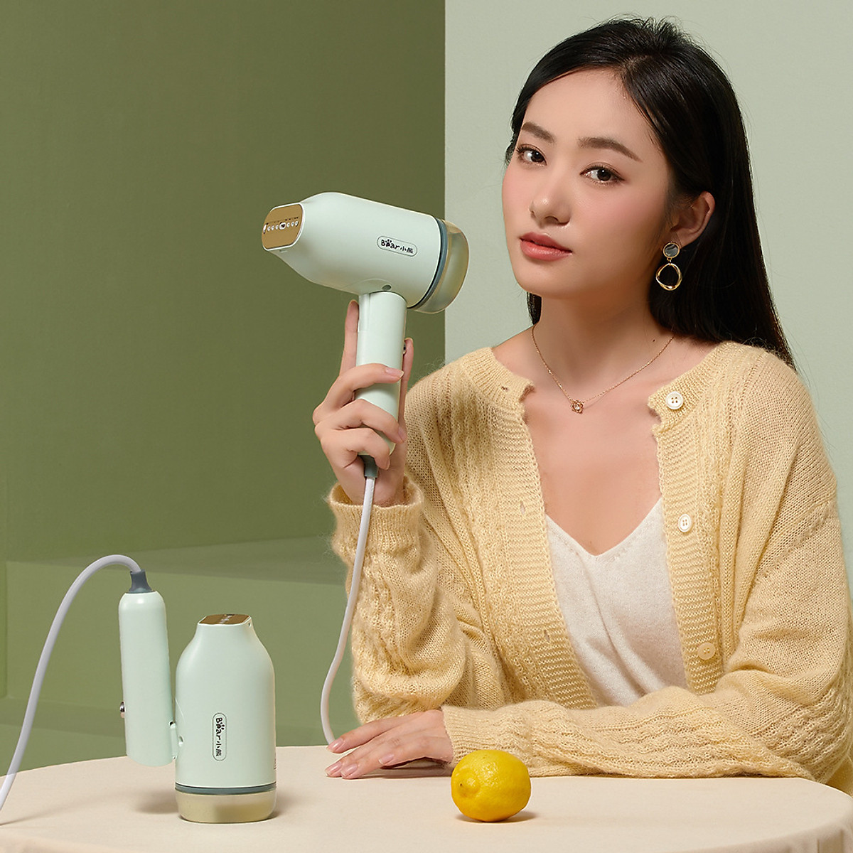 Bàn Ủi Hơi Nước Cầm Tay Bear GTJ-B10S1 - Hàng chính hãng