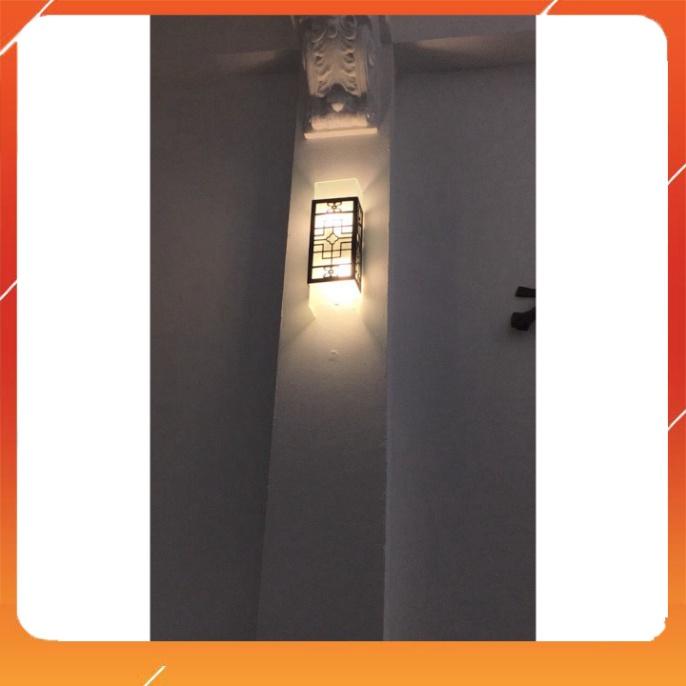 Đèn tường hắt hình chữ nhật hai đầu, chao thủy tinh cao cấp HT21