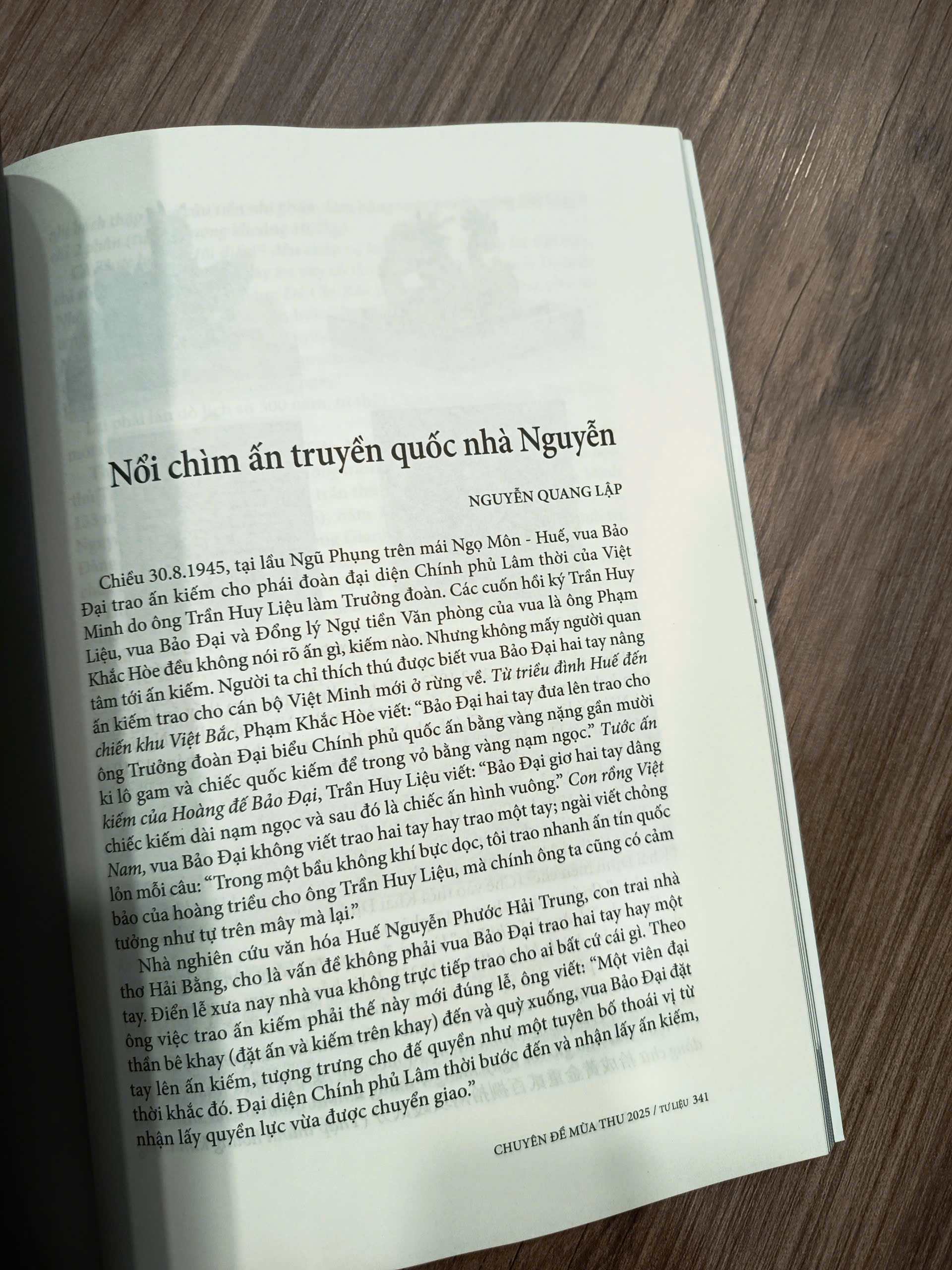 VIẾT VÀ ĐỌC CHUYÊN ĐỀ MÙA THU 2025 – Nhiều tác giả – NXB Hội Nhà Văn