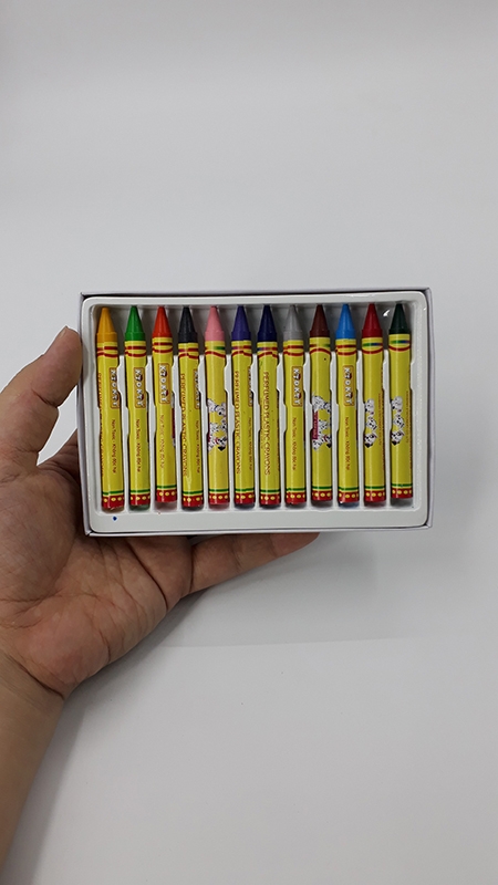 Viết Sáp Màu Chó Đốm BS-005 - Mẫu Bao Bìa Màu Vàng