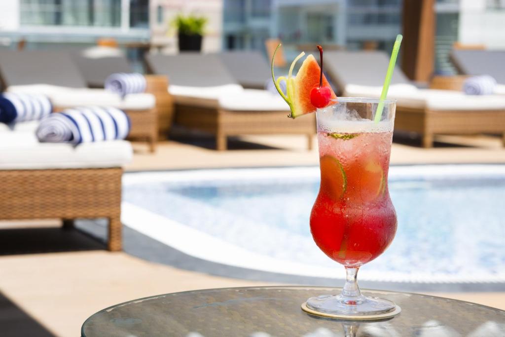 Combo 4N3D KS Liberty Central Hotel Nha Trang: VMB khứ hồi Hà Nội - Nha Trang + Phòng Tiêu Chuẩn + Ăn sáng