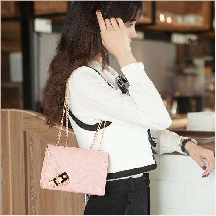 Túi đeo chéo nữ thời trang cao cấp  Hàn Quốc siêu đẹp khóa cài chéo VTX024