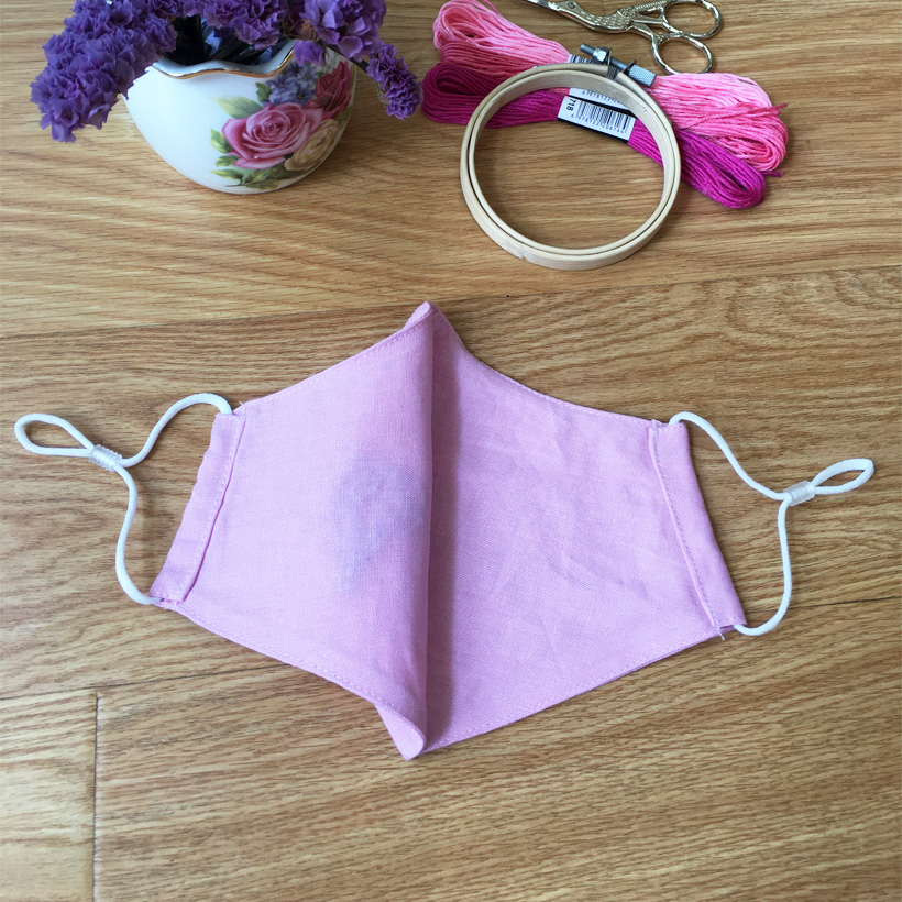 Khẩu trang thêu tay vải linen berry - Màu Hồng
