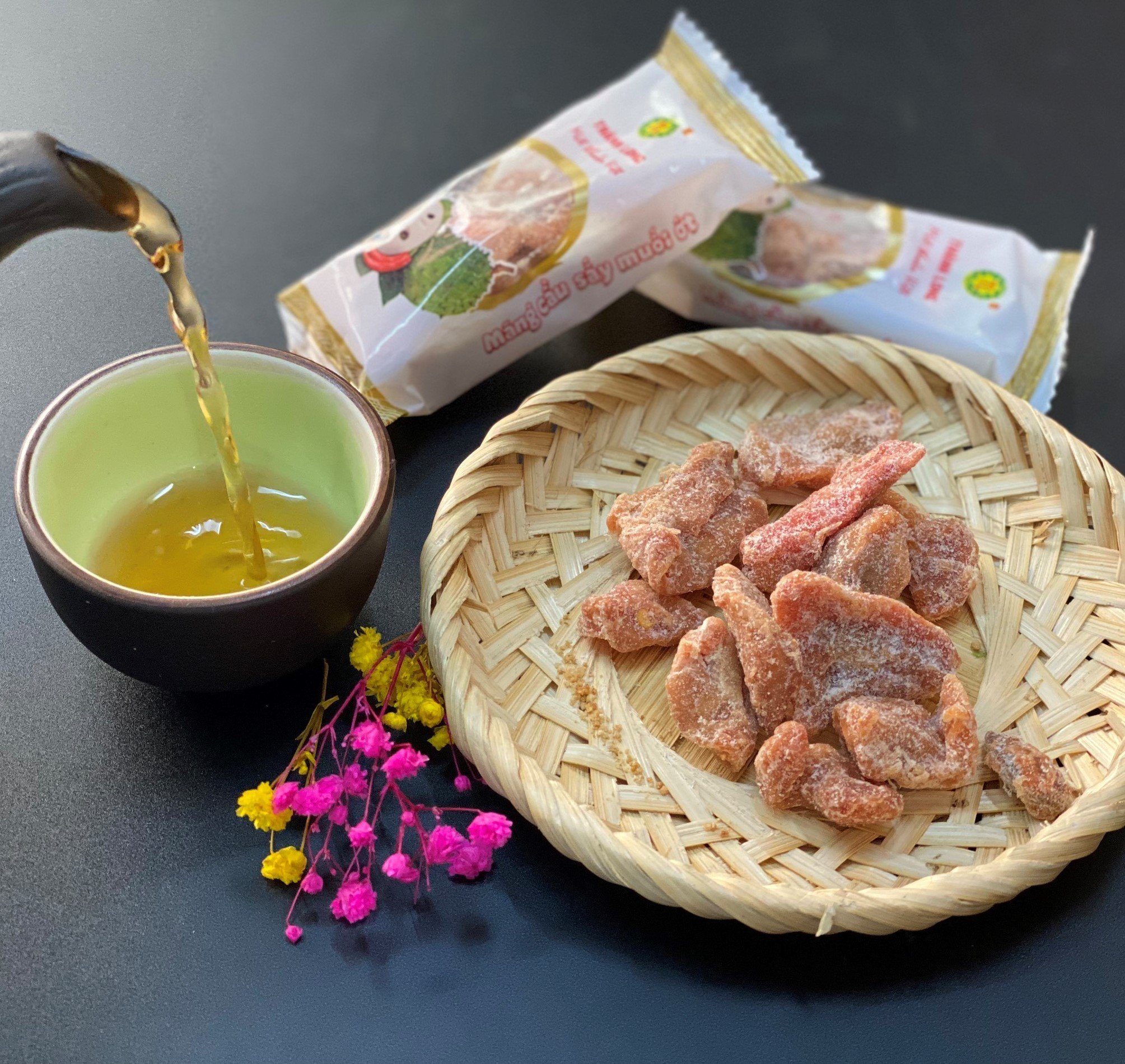 Mãng Cầu Sấy Muối Ớt Truyền Thống Thơm Ngon/ Mãng Cầu Sấy Muối Ớt Thành Long 200gr - Việt Nam