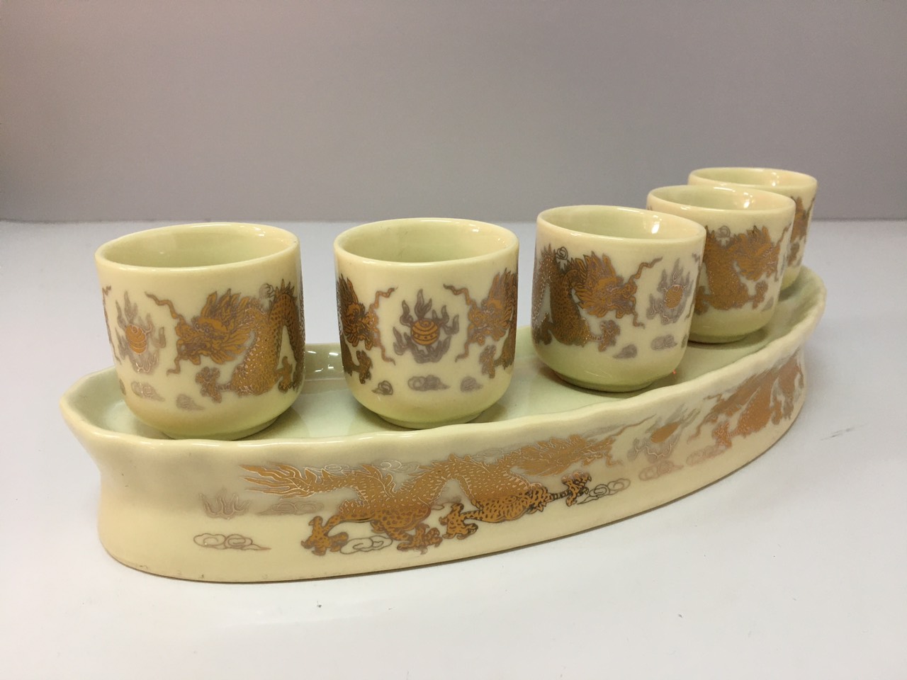 Khay chén cúng 5 ly , Đk: 24,5cm . Cao: 7cm