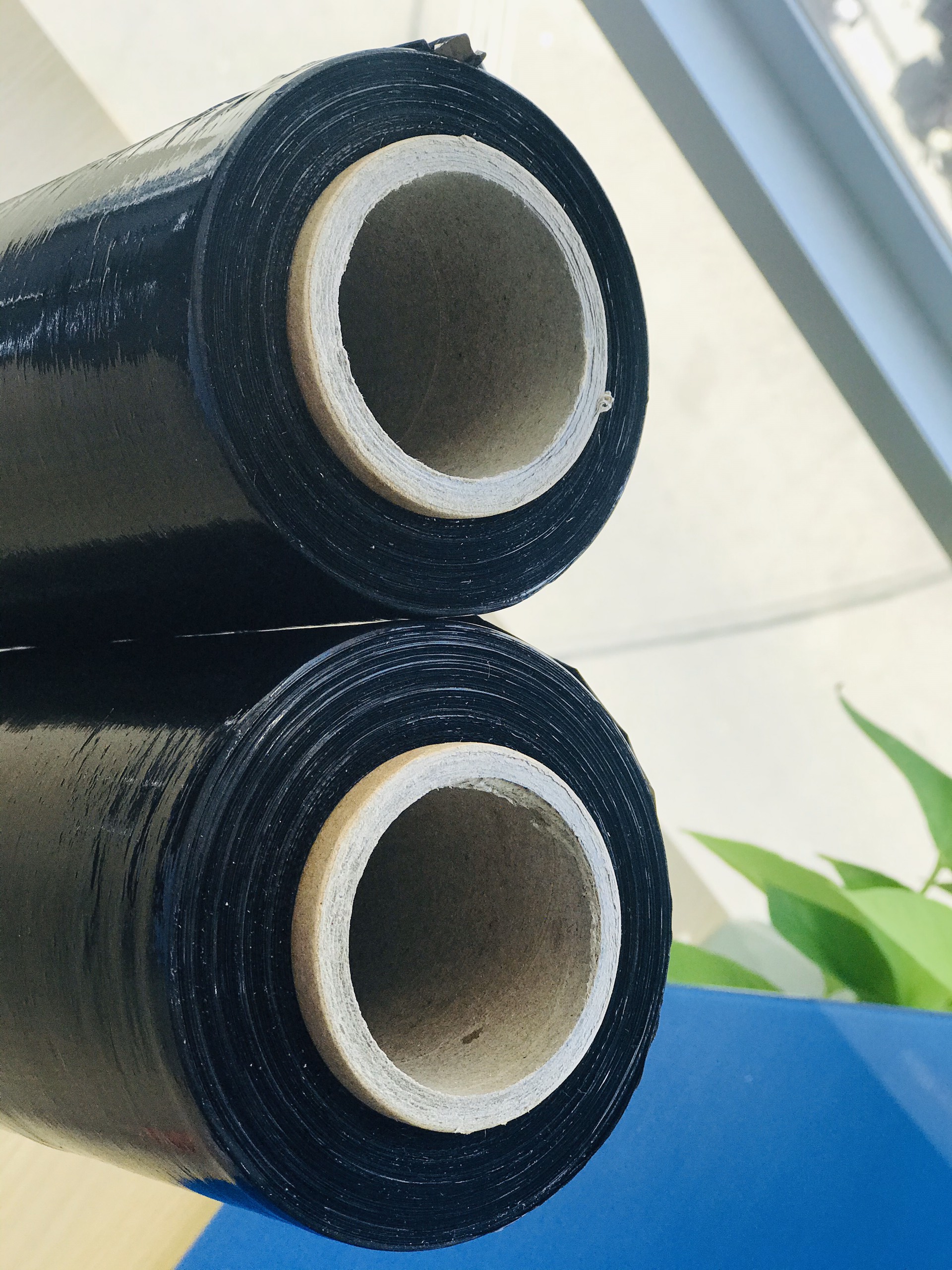 Màng PE Đen quấn hàng