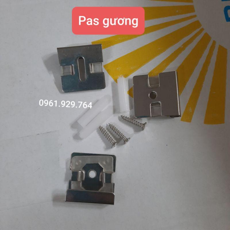 GƯƠNG TREO TƯỜNG HOA VĂN KT NGANG 45 x CAO 60cm (VT)